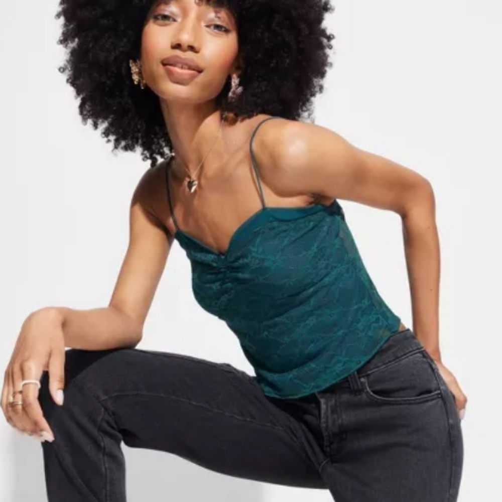 Wild Fable‎ Floral Crop Lace Top